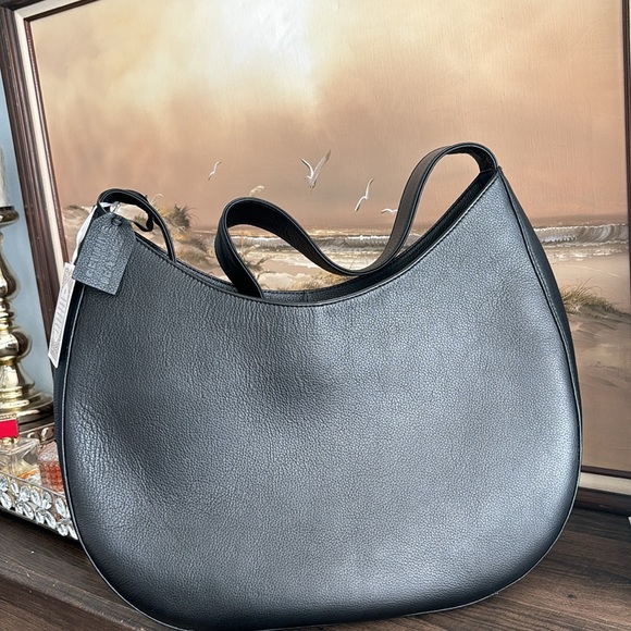 Extra large JUMBO GM LV kind of size made in India leather bag. - Picture 3 of 5